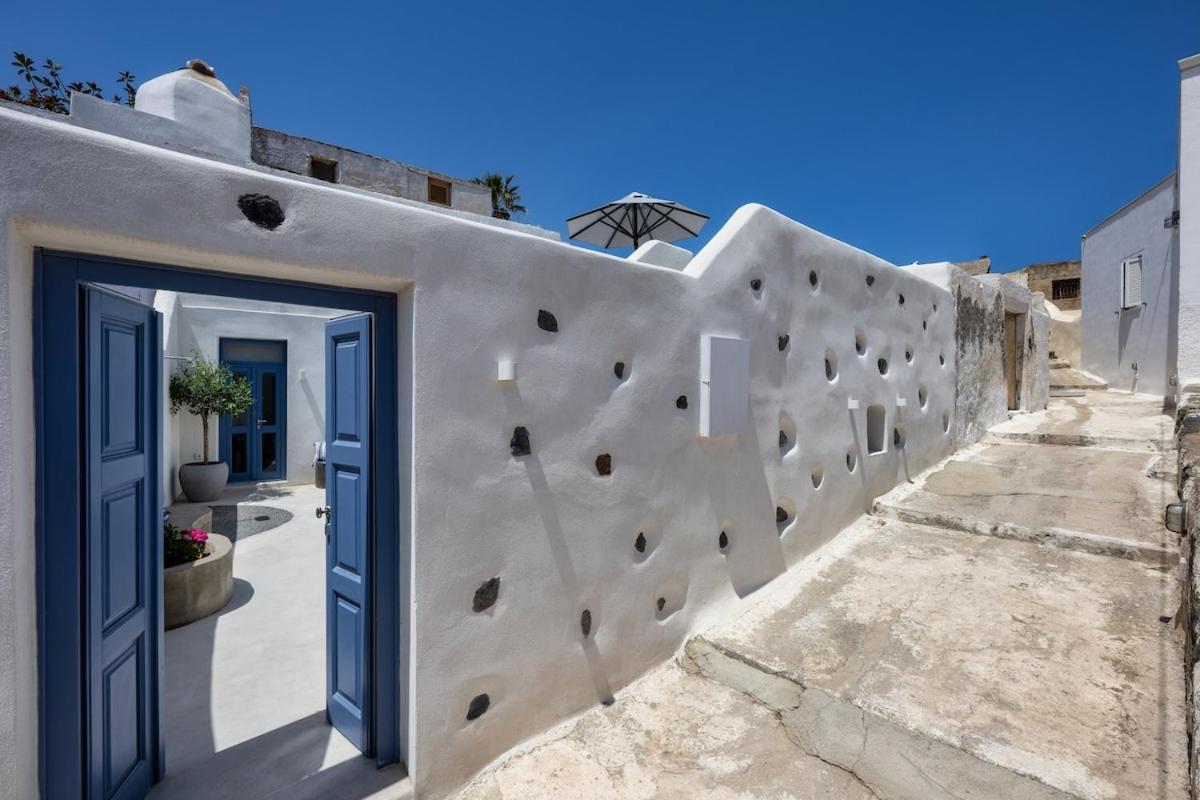 Gilbert'S Cave With Cave Jacuzzi Villa Megalochori  Bagian luar foto